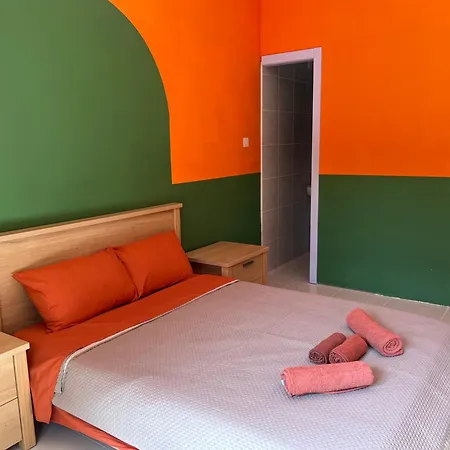 Chic & Cheerful - 2 Bedroom In St Julians Appartement San Ġiljan