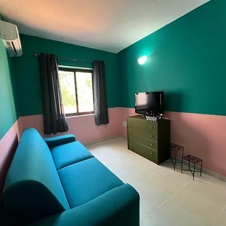 Chic & Cheerful - 2 Bedroom In St Julians Appartement